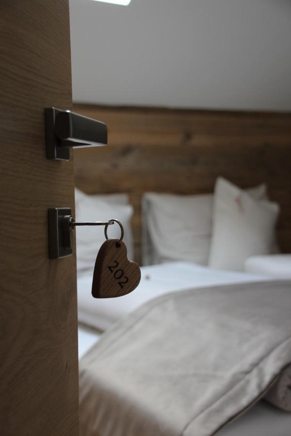Hotel Garni Bergblick Braies  Exterior foto